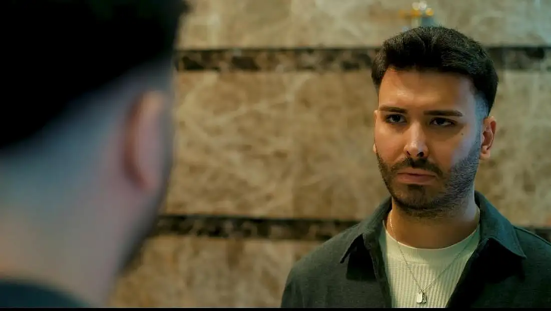 Kayra Mert’ten Ses Getiren İkili: Hem Kalbe Hem Vicdana Dokunuyor