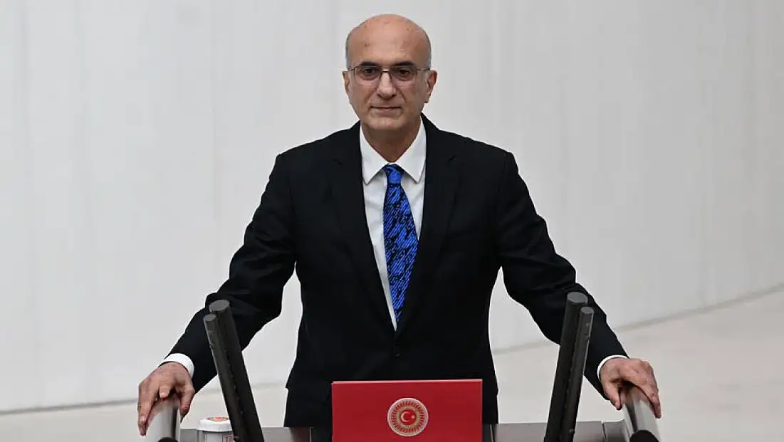 Tekin Bingöl, CHP Meclis Başkanvekili Seçildi