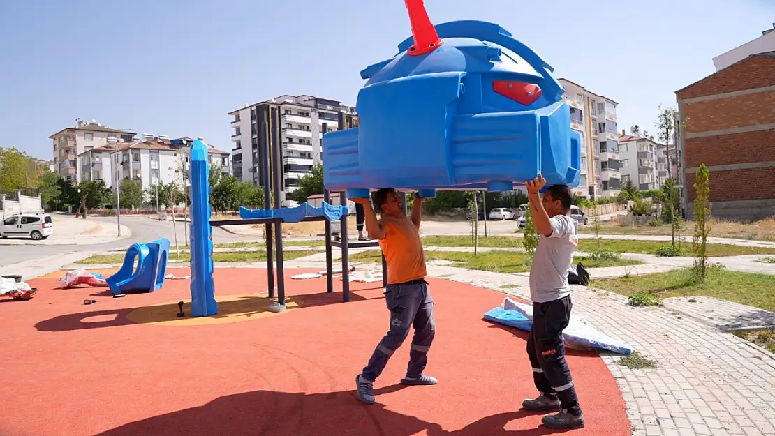 Elazığ Belediyesi, Kent Genelindeki Parkları Yeniliyor