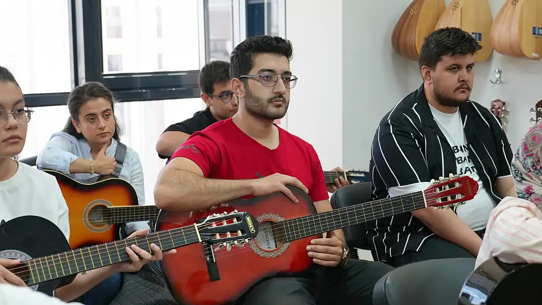 Elazığ Belediyesi'nden 10 Branşta Ücretsiz Musiki Kursu