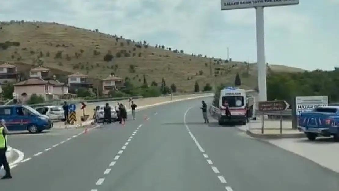 Elazığ'da Trafik Kazası: 3 Yaralı