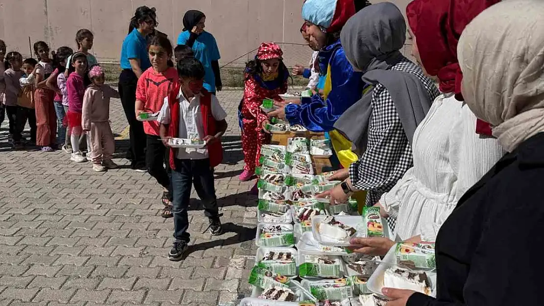 Elazığ'dan Van'a Anlamlı Etkinlik