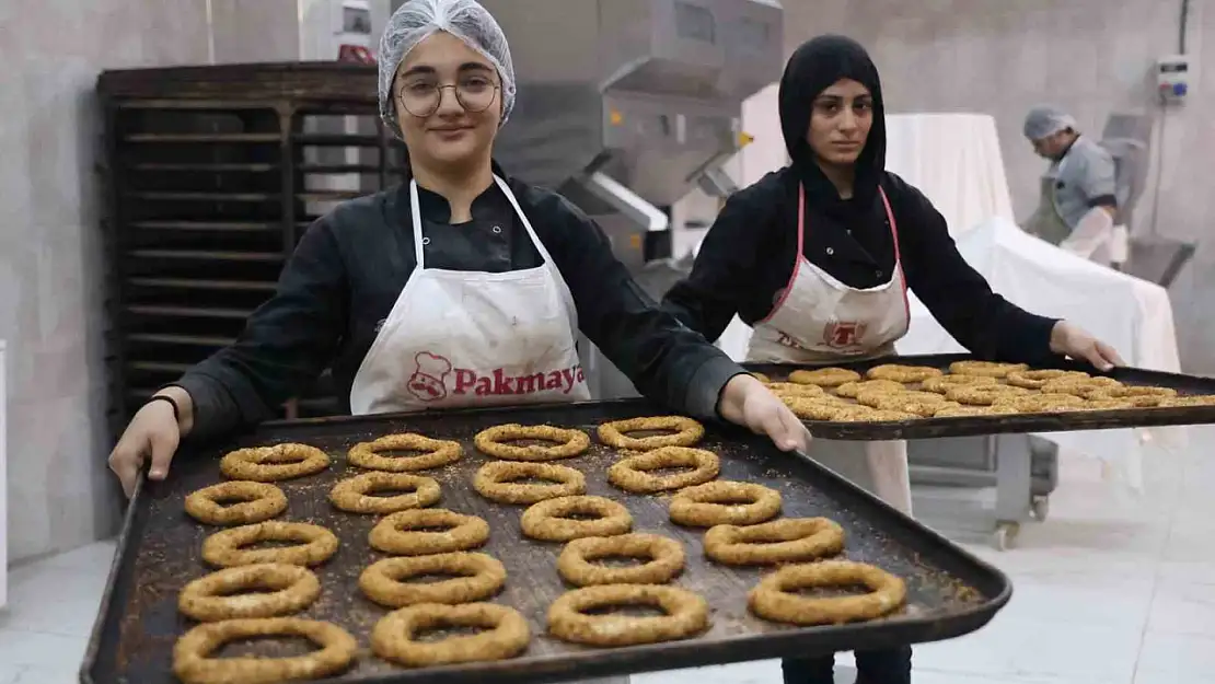 Fırın Gibi Okulda Günlük 4 Bin Ekmek Üretiliyor