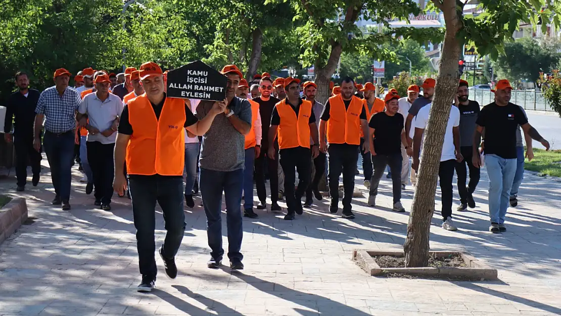 Tabutlu Eylem!