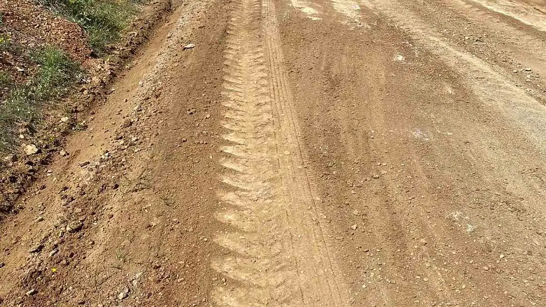 Yağışlardan Zarar Köy Yollarında Çalışma Başlatıldı