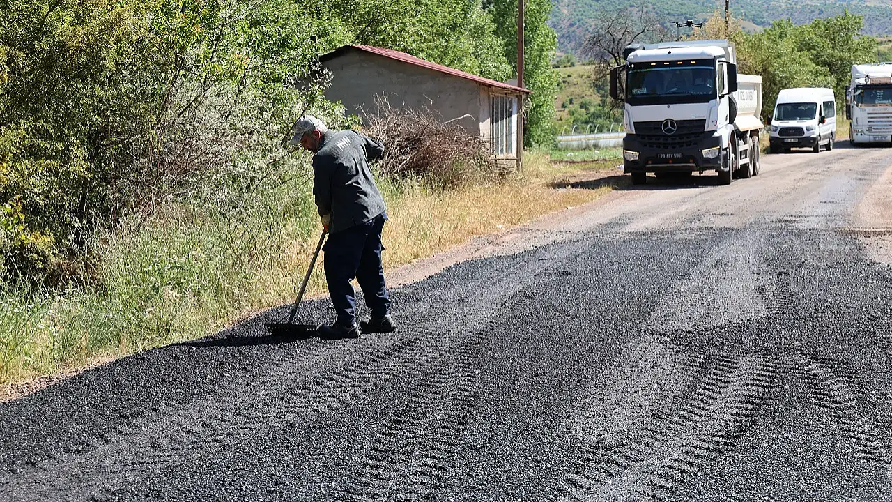 Elazığ İl Özel İdaresi’nden Yol Yapım Seferberliği