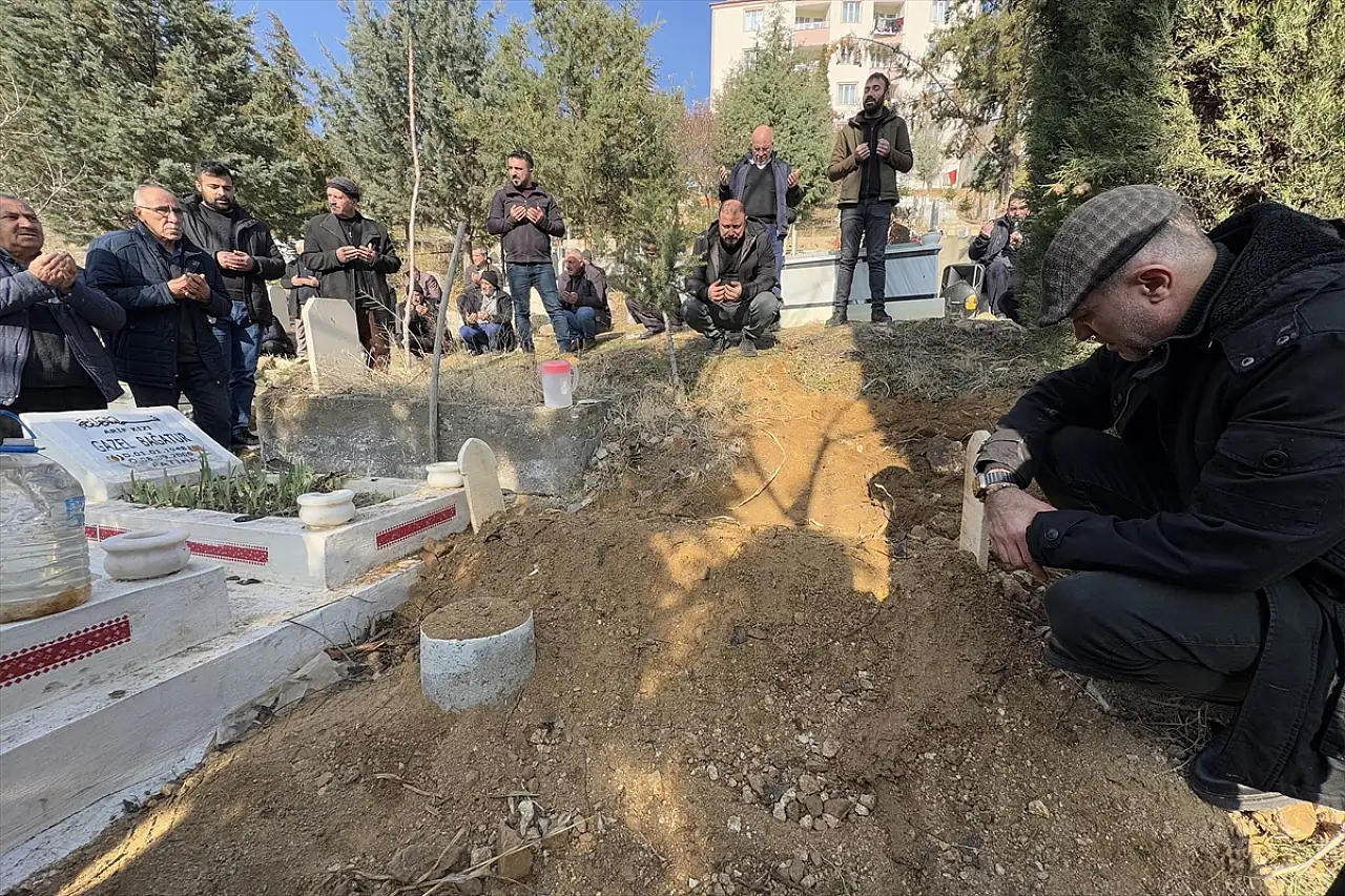 Kaybolmuştu 12 Yıl Sonra Kemikleri Bulundu Defnedildi