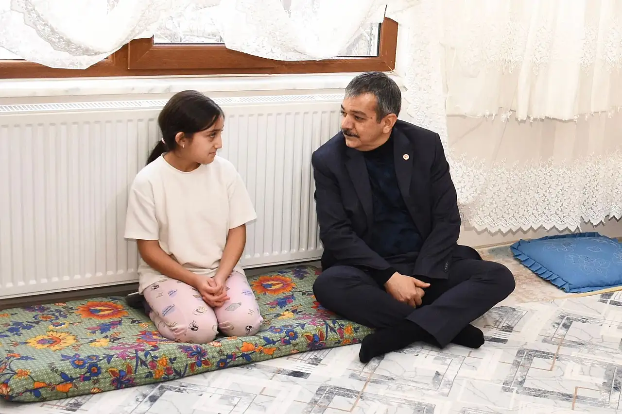 Milletvekili Erol Keleş, Doğukent Mahallesi'nde Gönül Sofrası'da