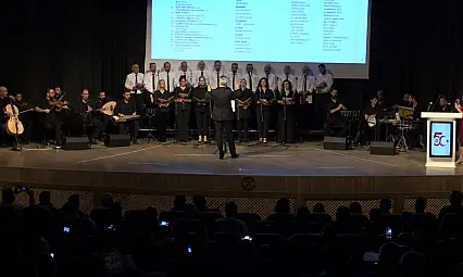 Öğretmenler Kürsübaşı Konseri ve Halk Oyunları Gösterisi Düzenledi