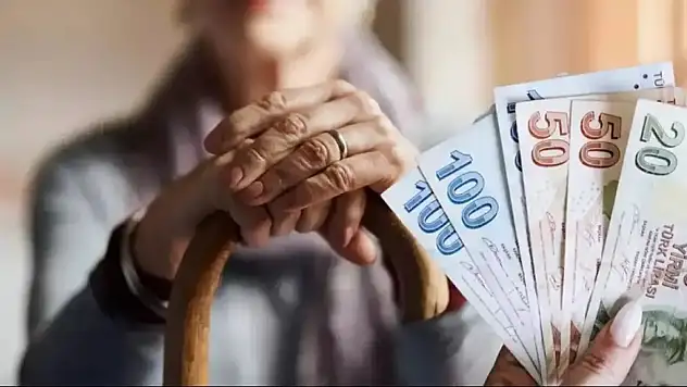 Cumhurbaşkanı Erdoğan: Emekli ikramiyeleri bayramdan önce hesaplara yatacak