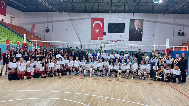 Elazığ'da Okul Sporları Voleybol Müsabakalarında Sona Gelindi