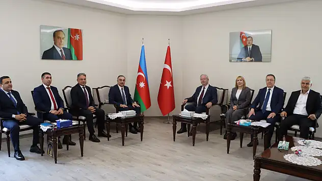 Elazığ Vakfı'ndan Ankara'da Azerbaycan Büyükeçiliğine Çıkarma