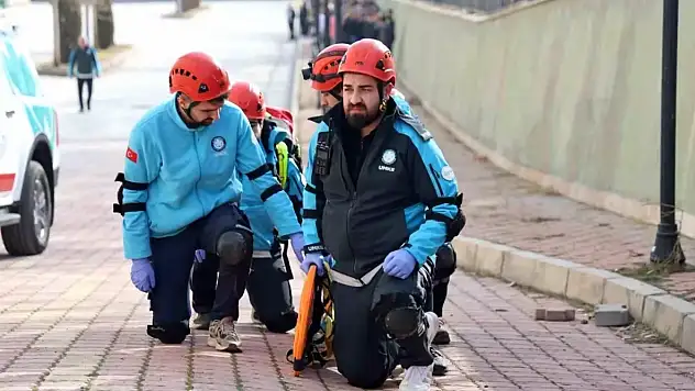 FÜ Hastanesi'nde Deprem ve Yangın Tadbikatı