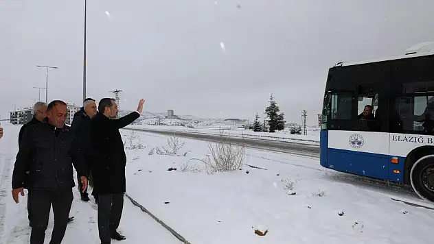 Kar Yağınca Başkan Şerifoğulları Sahaya İndi İncelemelerde Bulundu