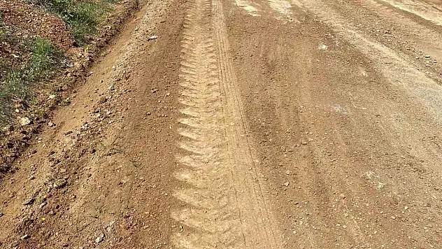 Yağışlardan Zarar Köy Yollarında Çalışma Başlatıldı