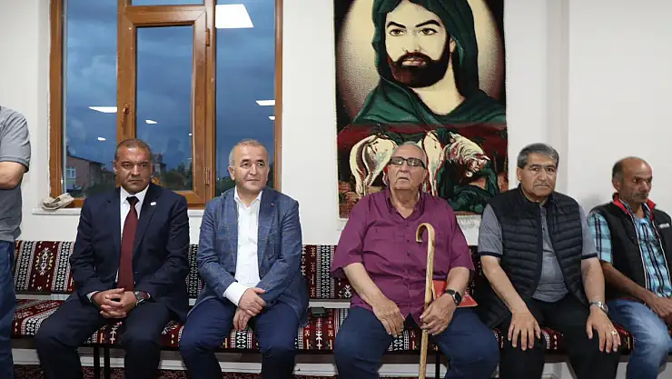 Vali Hatipoğlu,  Ehlibeyt Cemevi'ni Ziyaret Etti